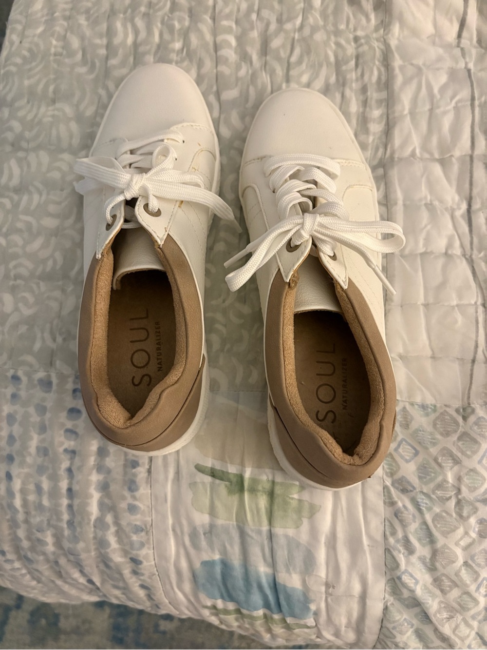 SOUL Naturalizer White Leather Sneakers with Tan Collar